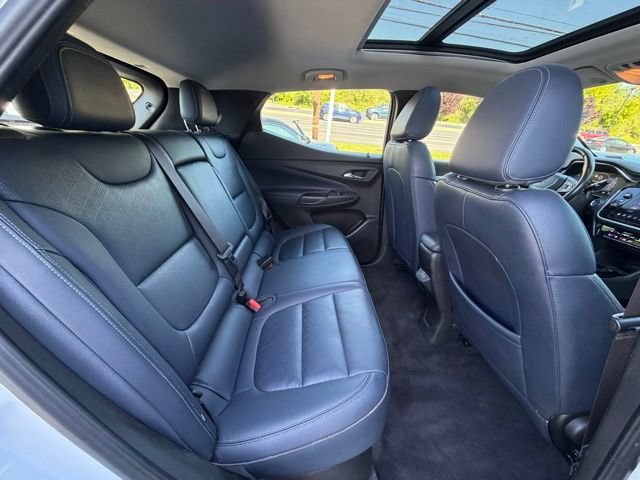Certified 2022 Chevrolet Bolt EUV Premier w/ Sun & Sound Package FWD image 30