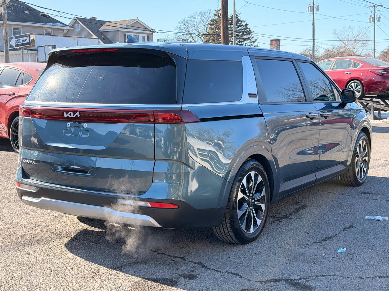 Used 2024 Kia Carnival EX FWD image 6