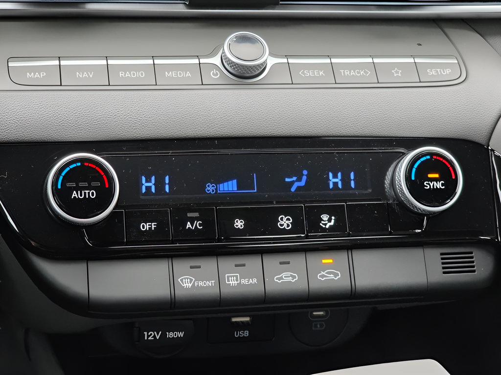 New 2026 Hyundai Elantra SEL FWD image 20