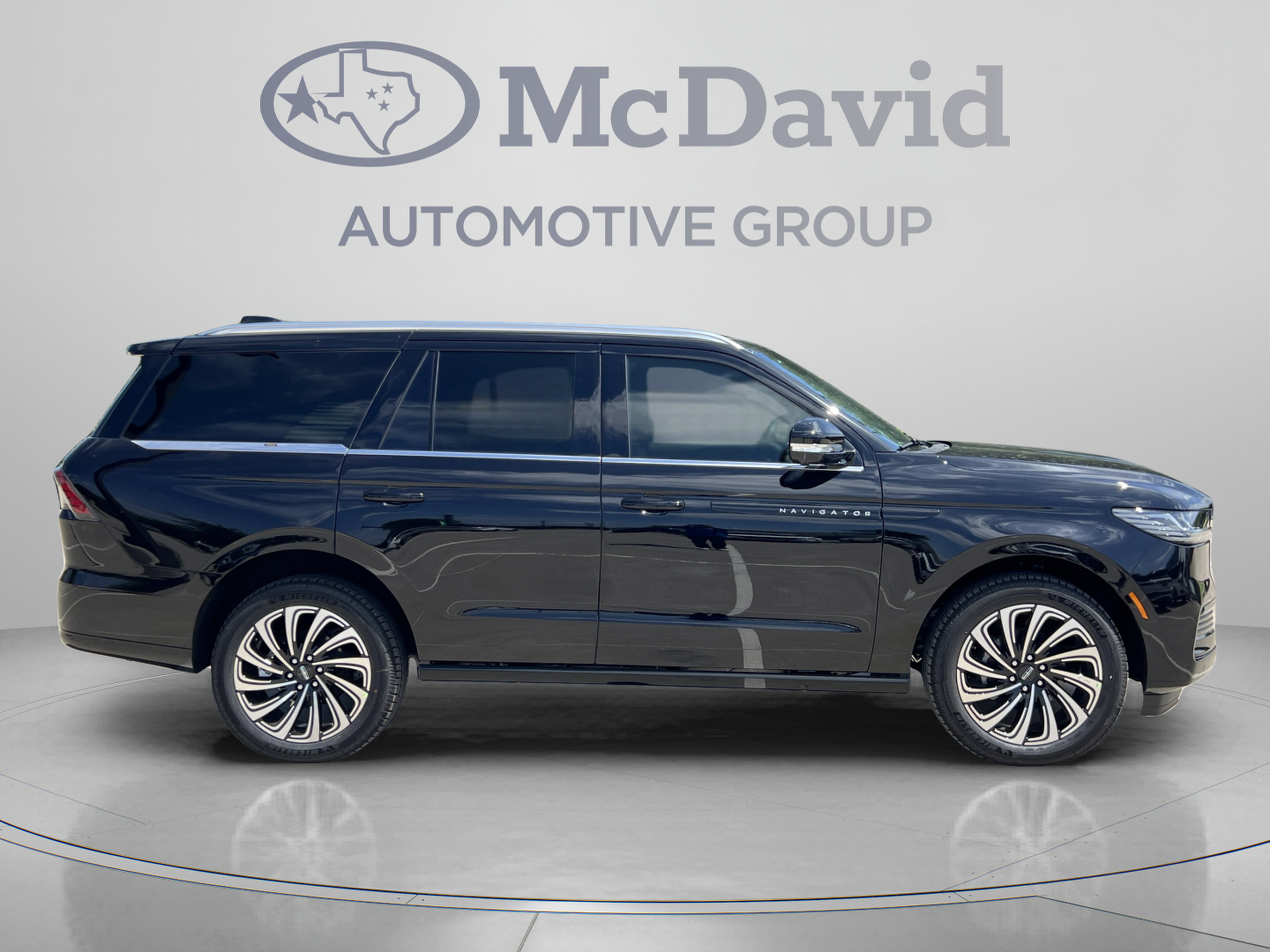 New 2026 Lincoln Navigator Black Label AWD/4WD image 8