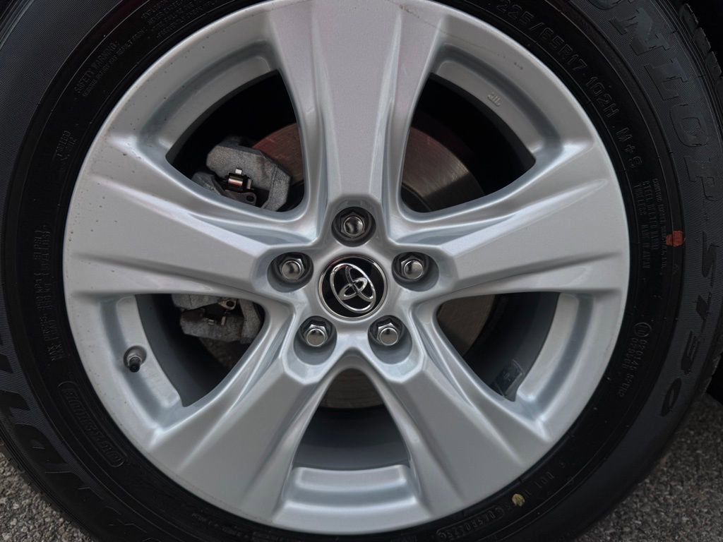 Used 2019 Toyota RAV4 XLE w/ All Weather Liner Package image 23
