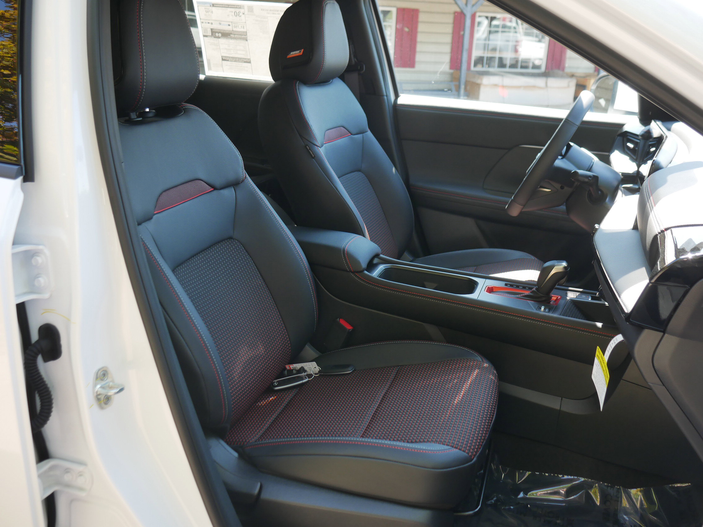 New 2025 Nissan Kicks SR w/ SR Premium Package image 25