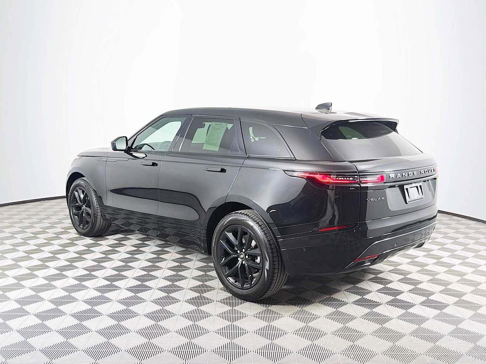 Used 2026 Land Rover Range Rover Velar Dynamic SE AWD/4WD image 7