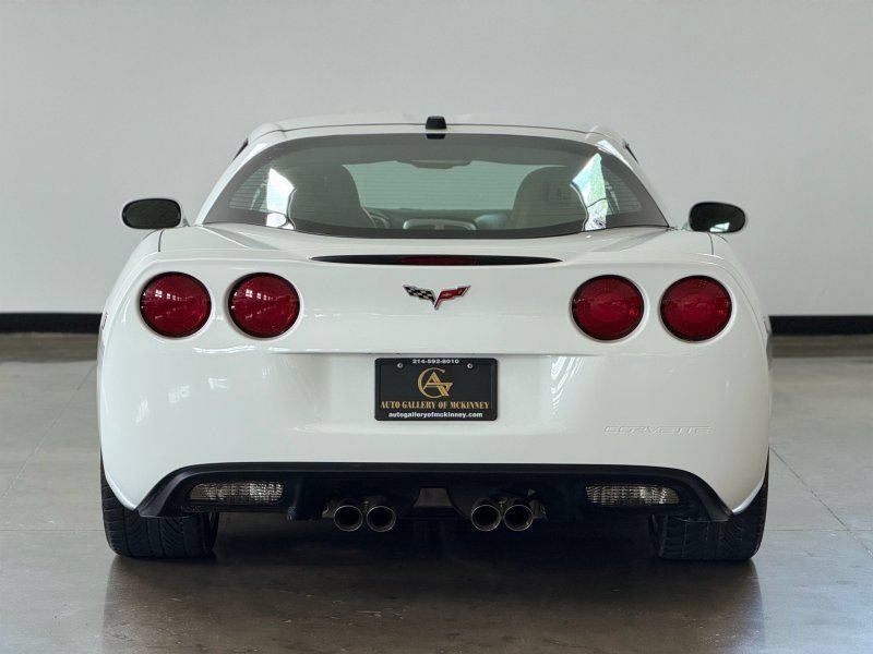 Used 2005 Chevrolet Corvette Coupe w/ Preferred Equipment Group RWD image 6