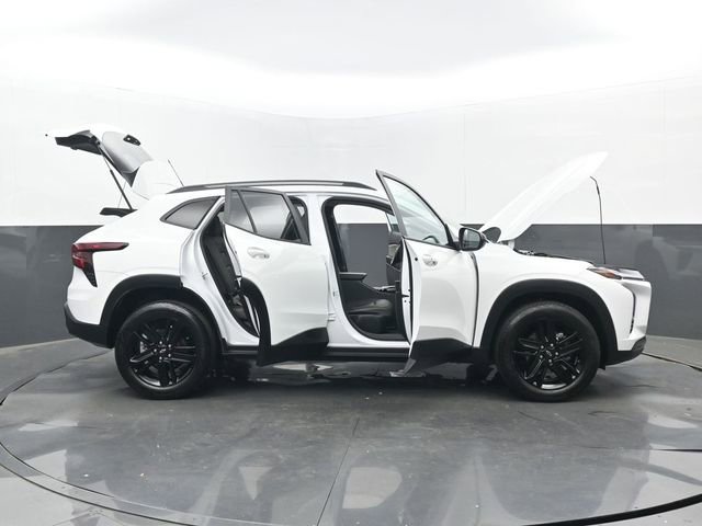 Used 2025 Chevrolet Trax ACTIV w/ Driver Confidence Package FWD image 32