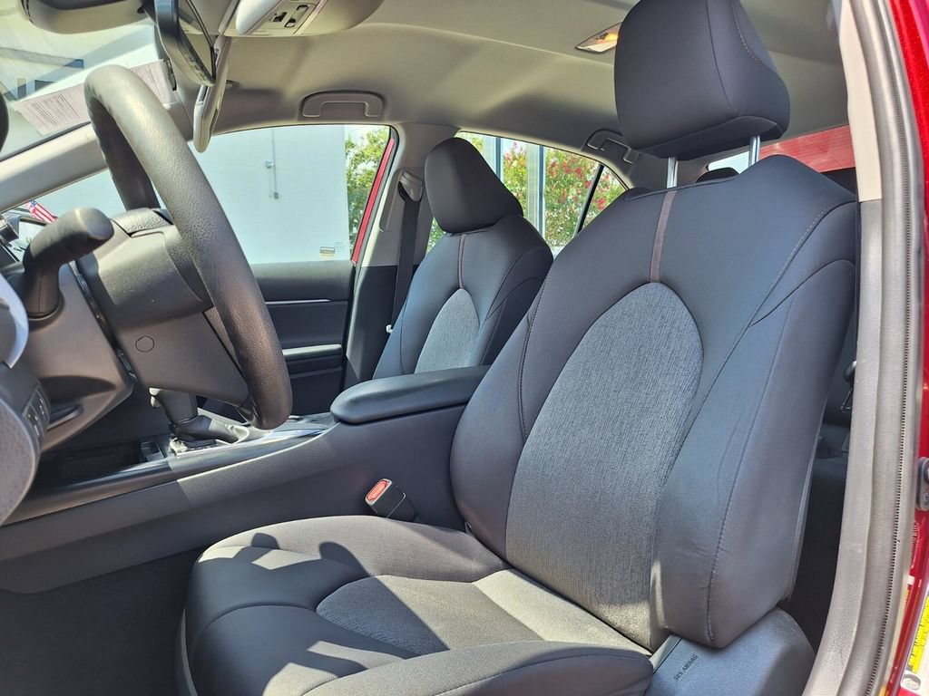 Used 2019 Toyota Camry LE w/ Convenience Package FWD image 23