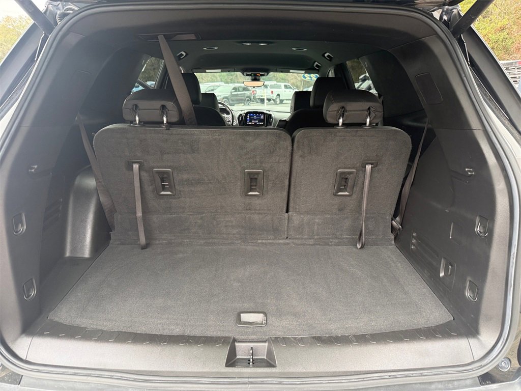 Used 2022 Chevrolet Traverse RS w/ LPO, Floor Liner Package image 31