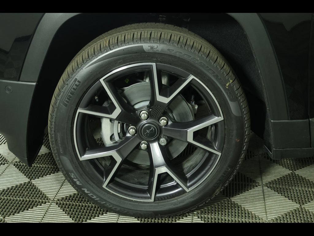 New 2026 Jeep Cherokee Overland w/ Advanced Pro Tech Group AWD/4WD image 16