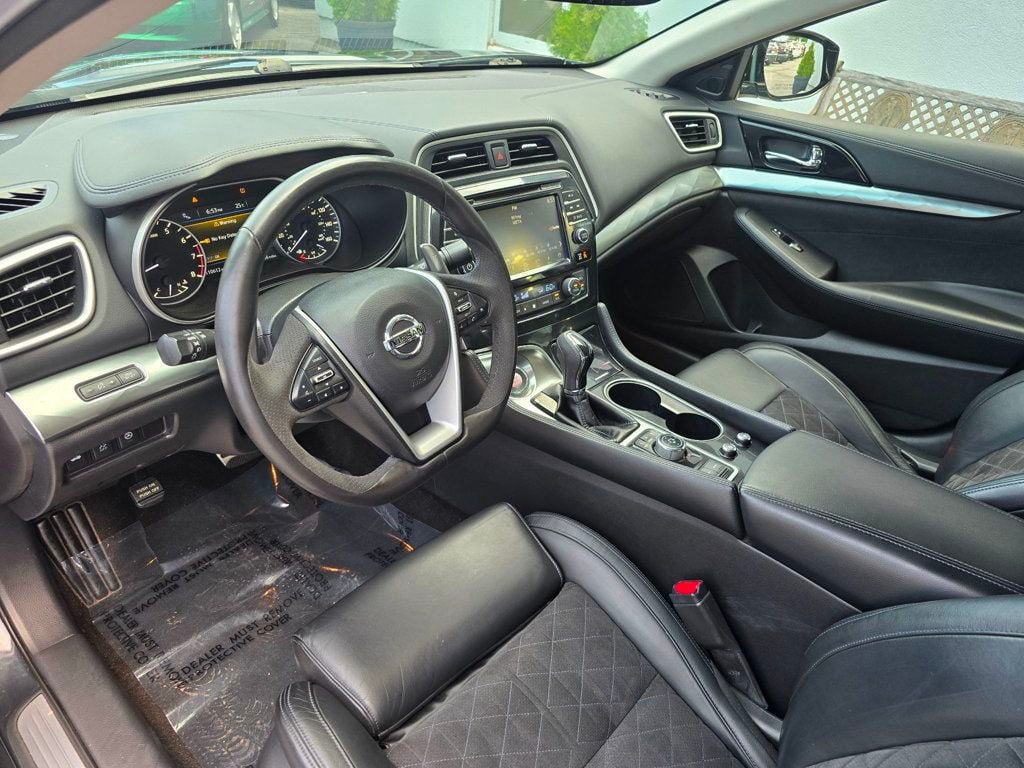 Used 2016 Nissan Maxima SR FWD image 9
