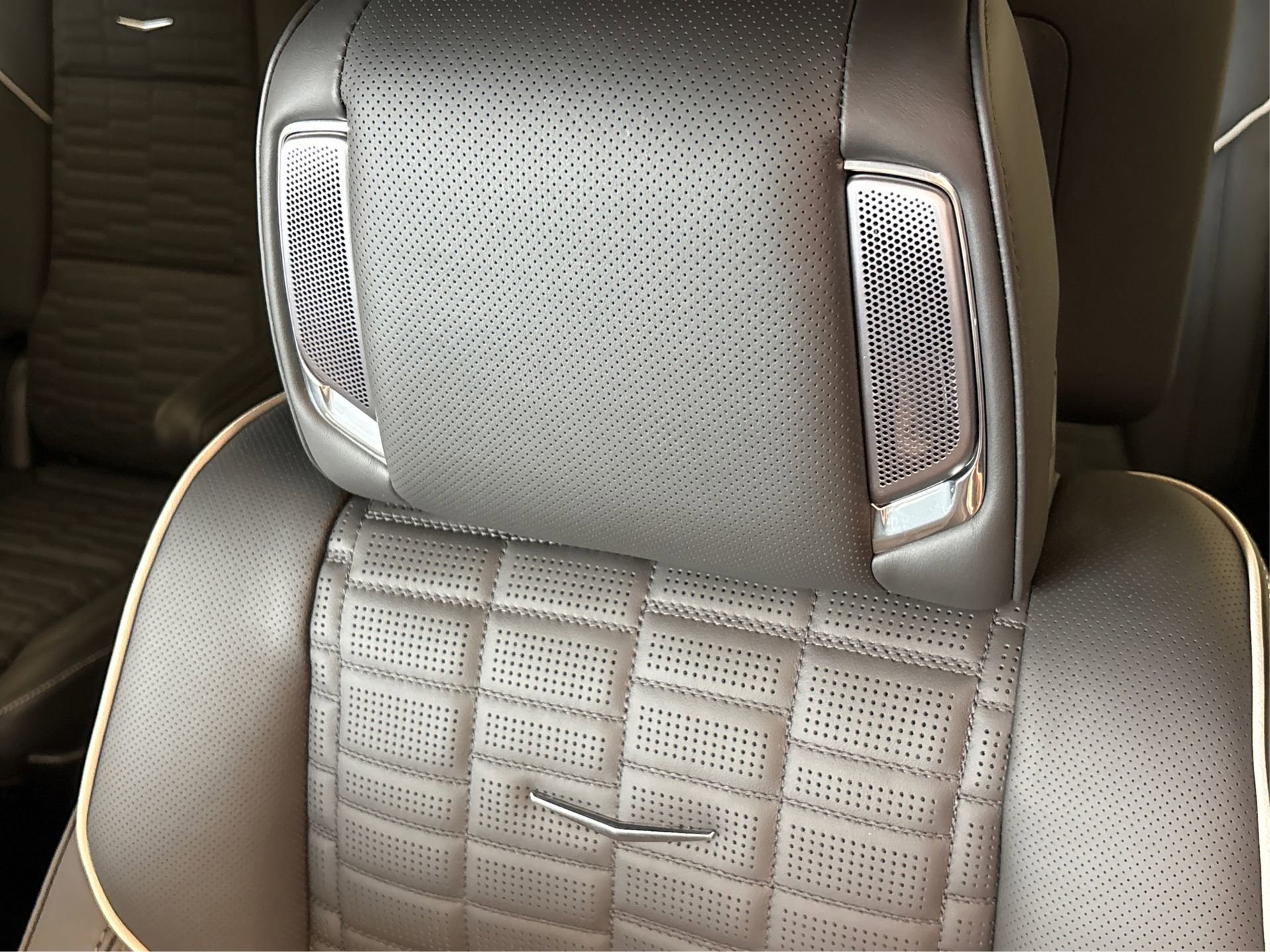 New 2025 Cadillac Escalade V image 32