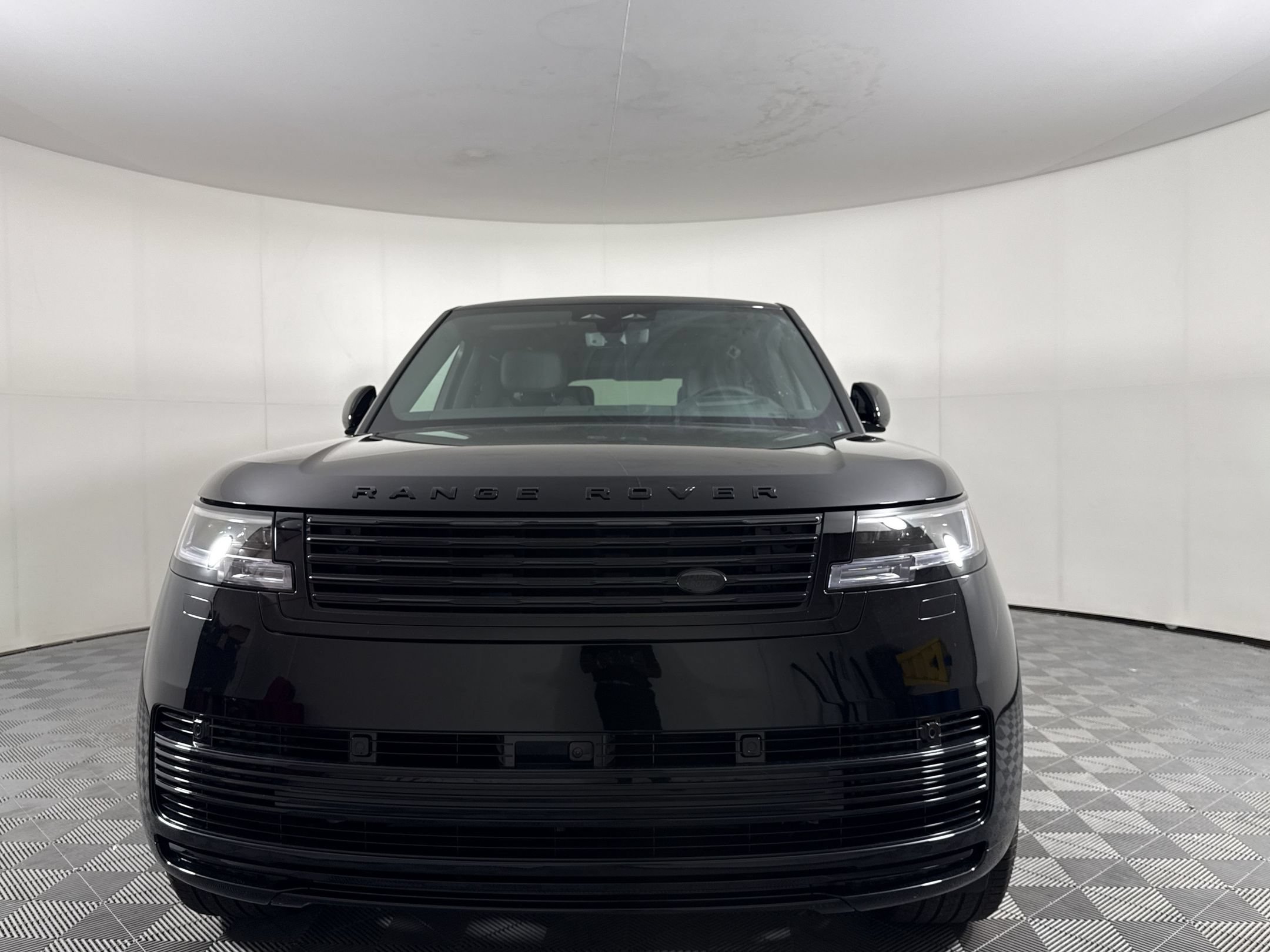 New 2026 Land Rover Range Rover Long Wheel Base SV AWD/4WD image 6