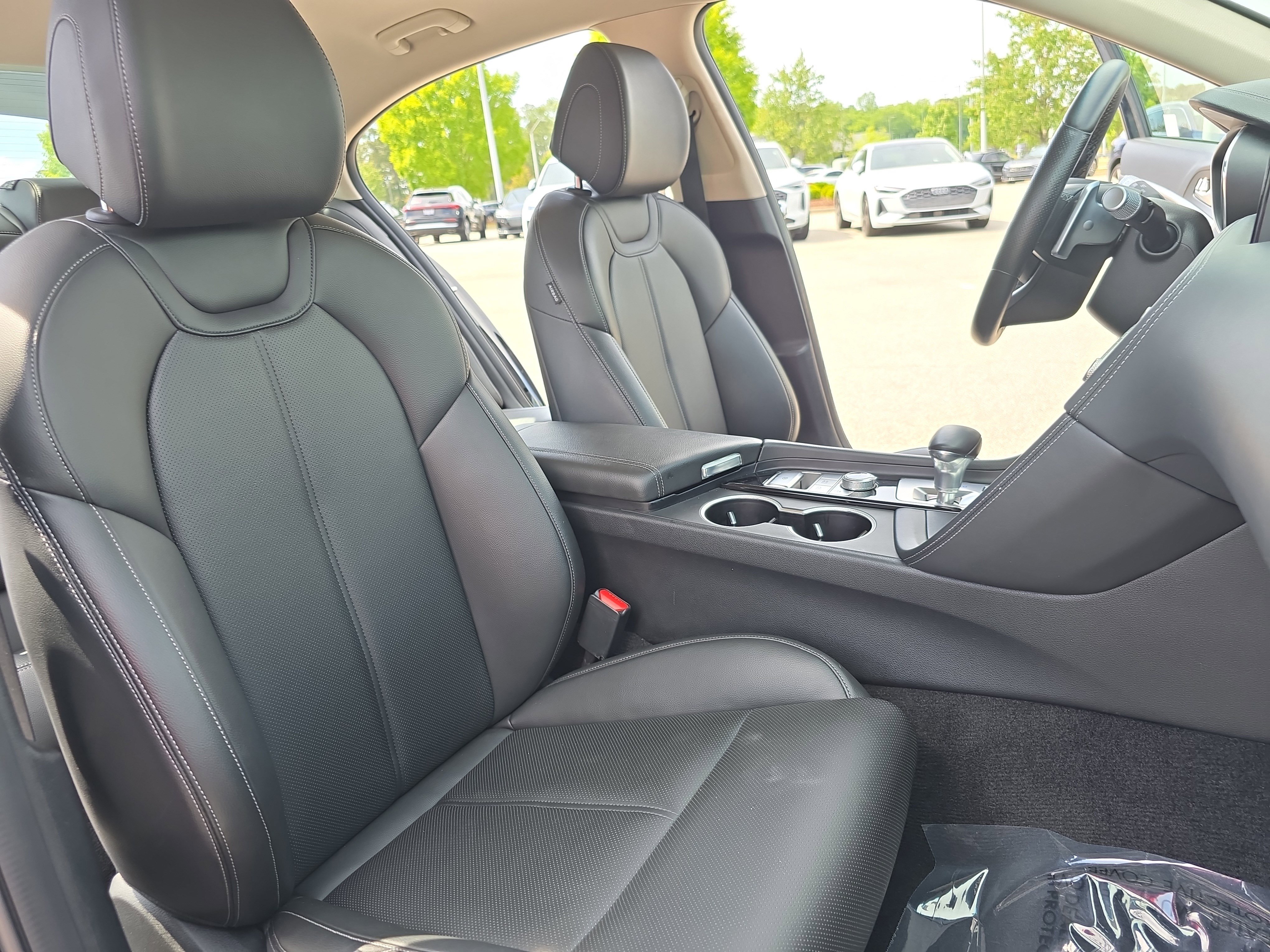 Used 2025 Genesis G70 2.5T AWD/4WD image 10