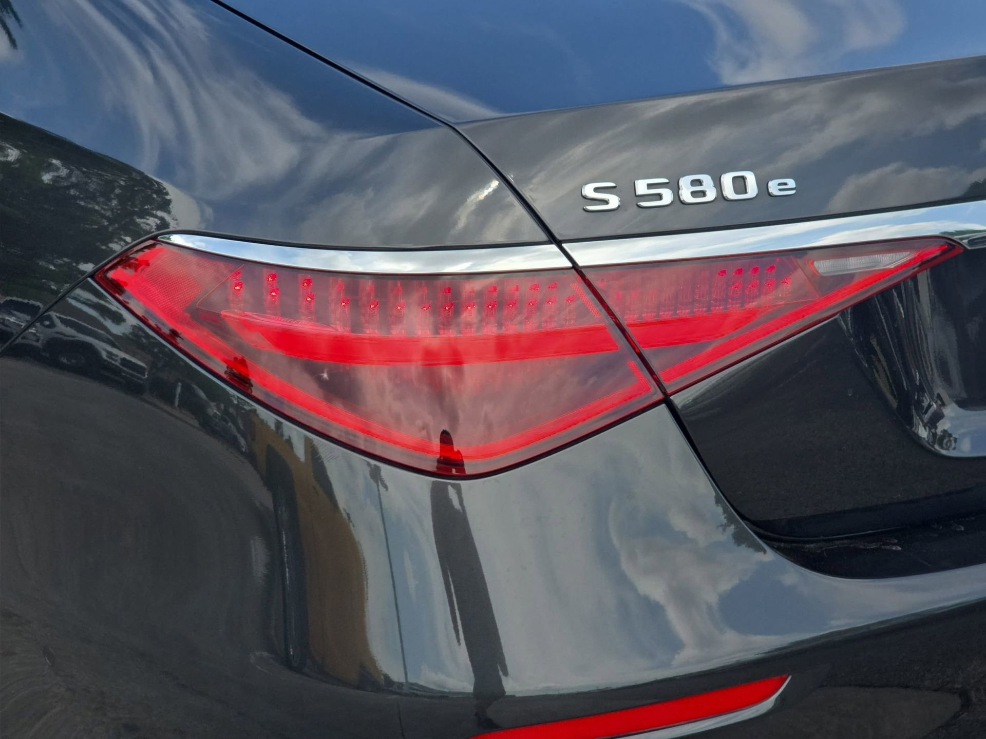 Used 2023 Mercedes-Benz S 580e 4MATIC Sedan image 33