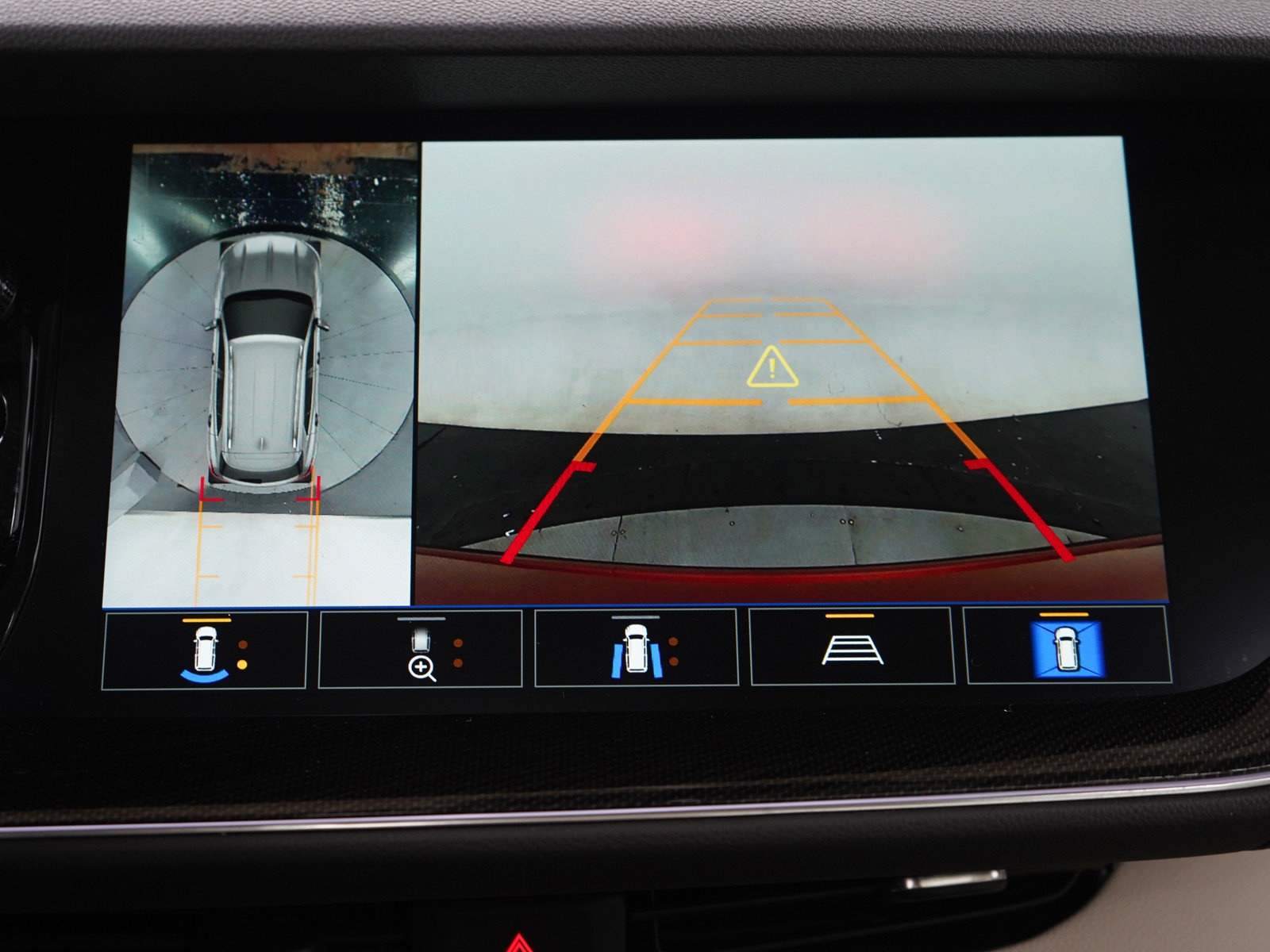 Used 2022 Buick Envision Essence w/ Technology Package I image 26