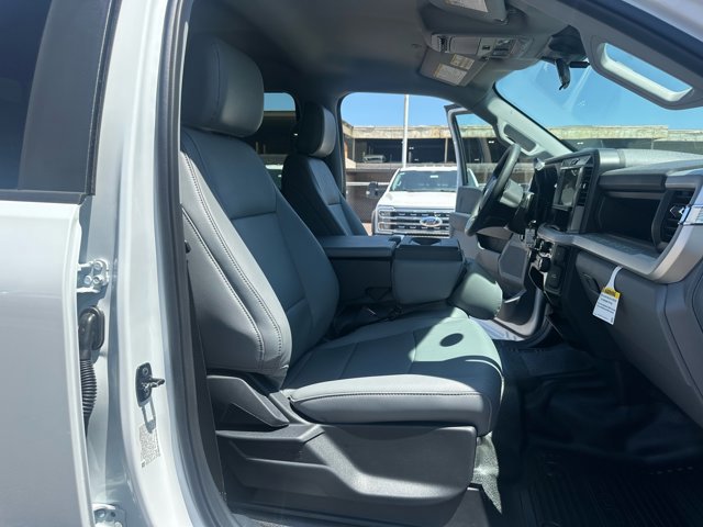 New 2025 Ford F550 4x4 Crew Cab Super Duty image 22