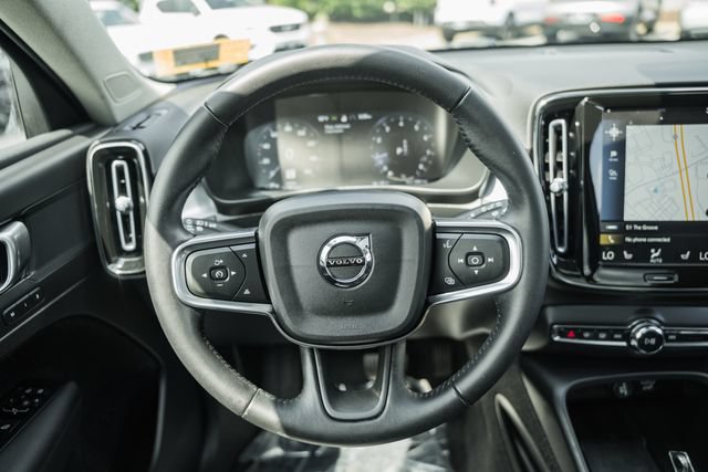 Used 2021 Volvo XC40 T5 Momentum w/ Premium Package AWD/4WD image 31
