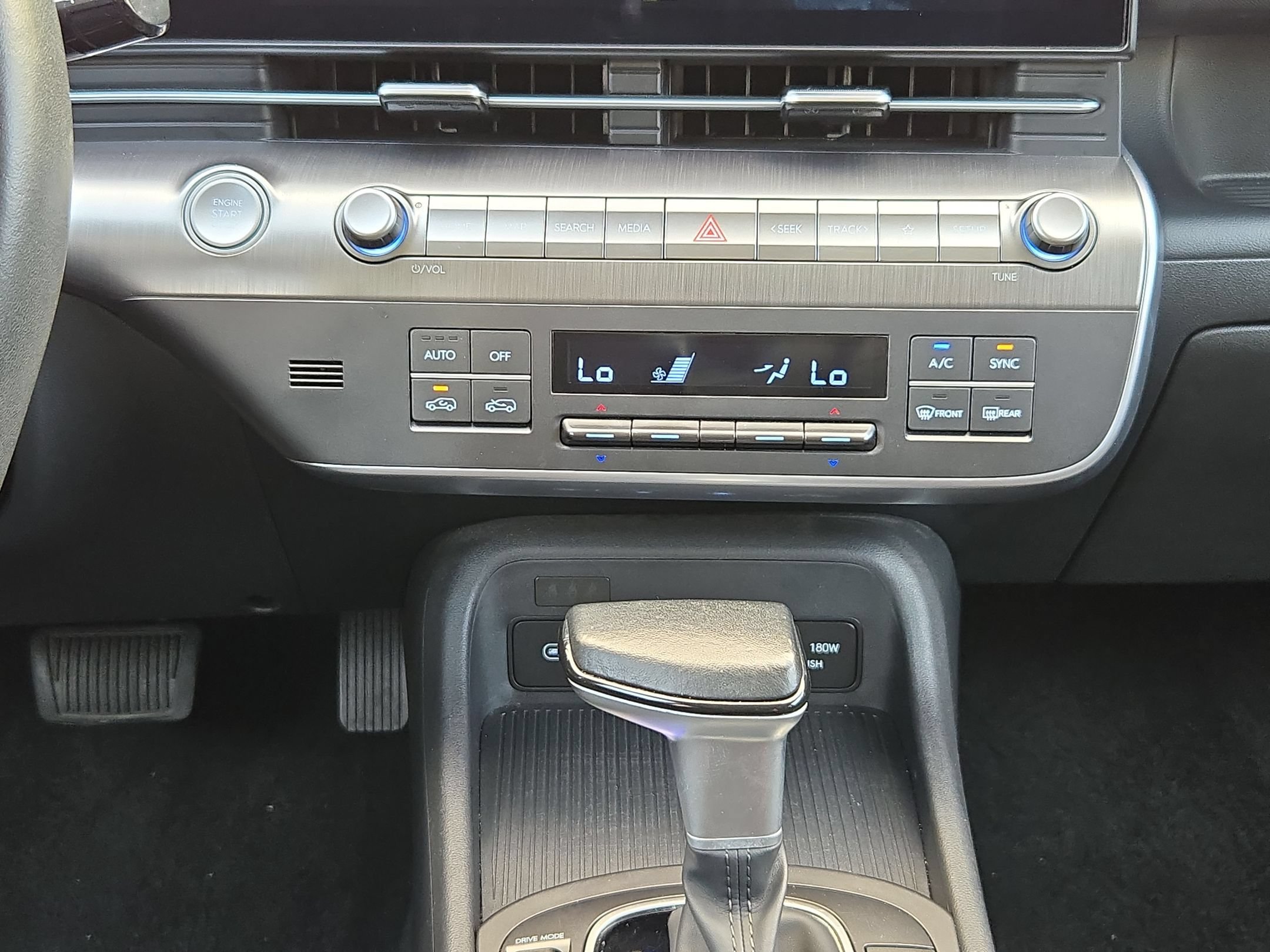 Used 2025 Hyundai Kona SEL FWD image 18
