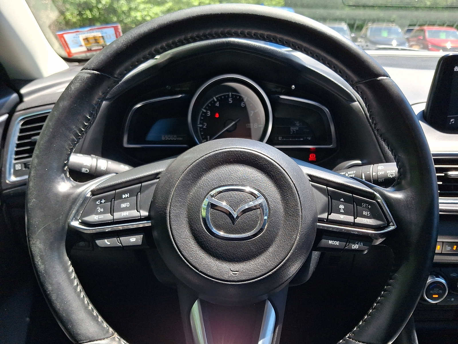 Used 2018 MAZDA MAZDA3 Grand Touring w/ Premium Equipment Package FWD image 19