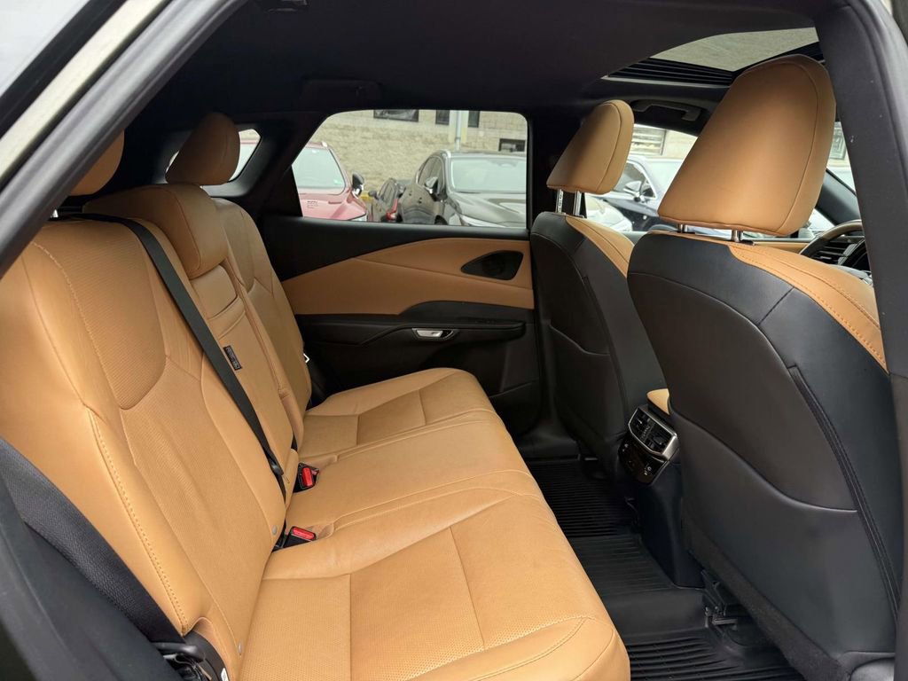Used 2023 Lexus RX 350 Premium Plus w/ Accessory Package (Z1) image 16
