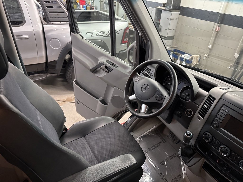 Used 2017 Mercedes-Benz Sprinter 2500 image 18