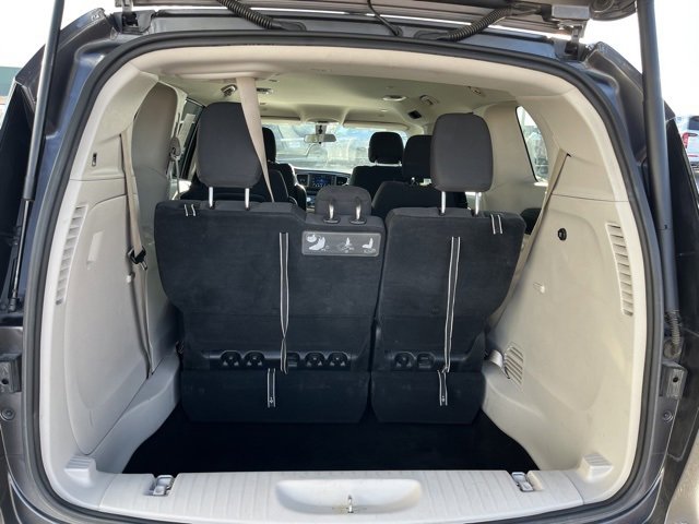 Used 2019 Chrysler Pacifica Touring image 39