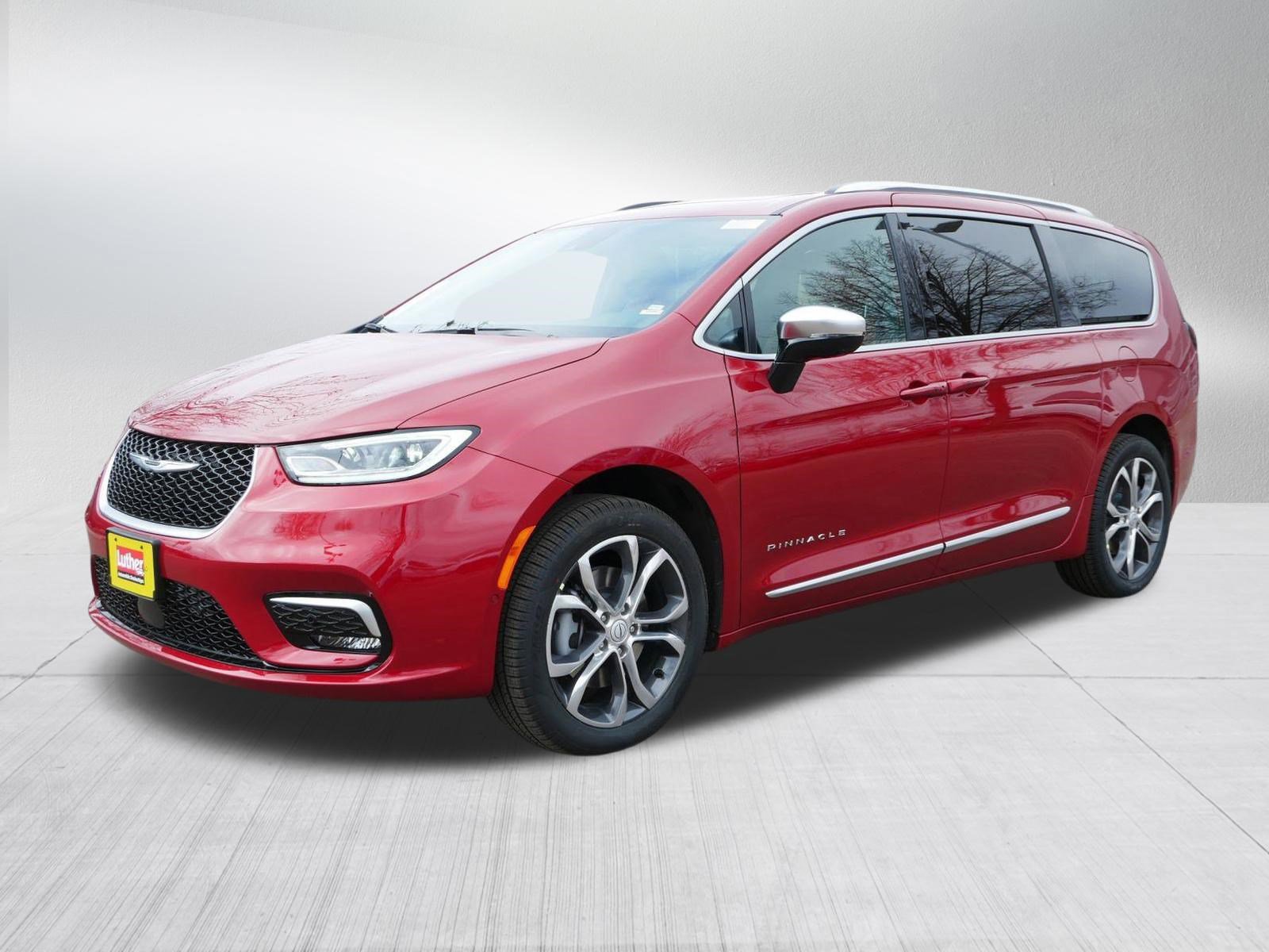 New 2026 Chrysler Pacifica Pinnacle w/ Trailer Tow Group image 3