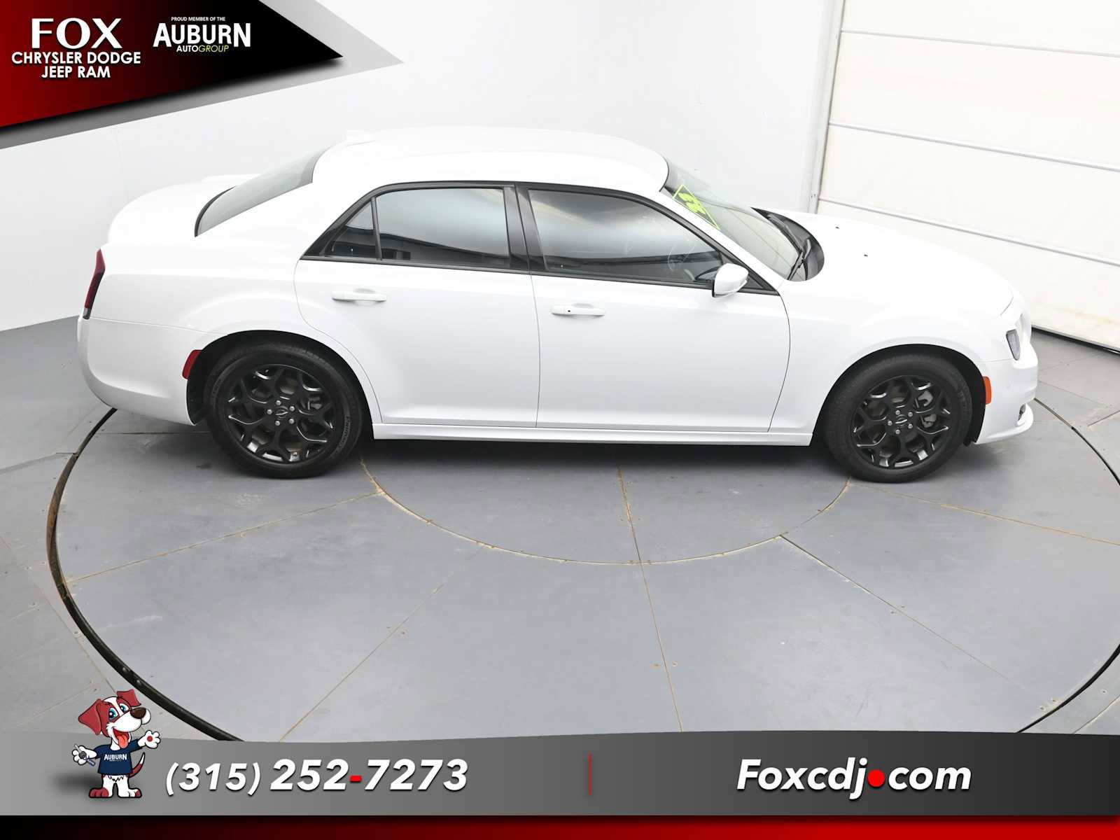 Used 2023 Chrysler 300 Touring L w/ Comfort Group image 31