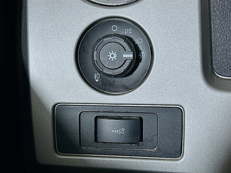 Used 2012 Ford F150 Lariat w/ Lariat Chrome Pkg image 10