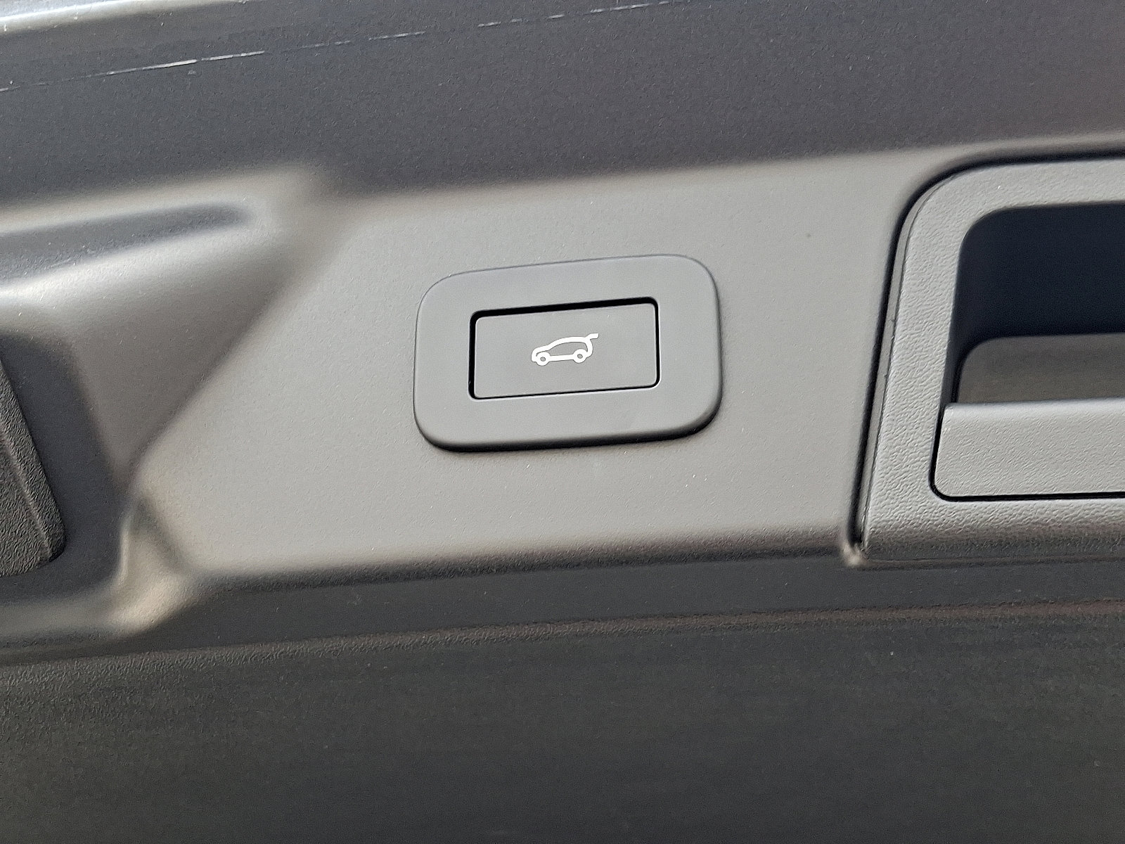 Used 2025 Land Rover Range Rover Velar S image 29