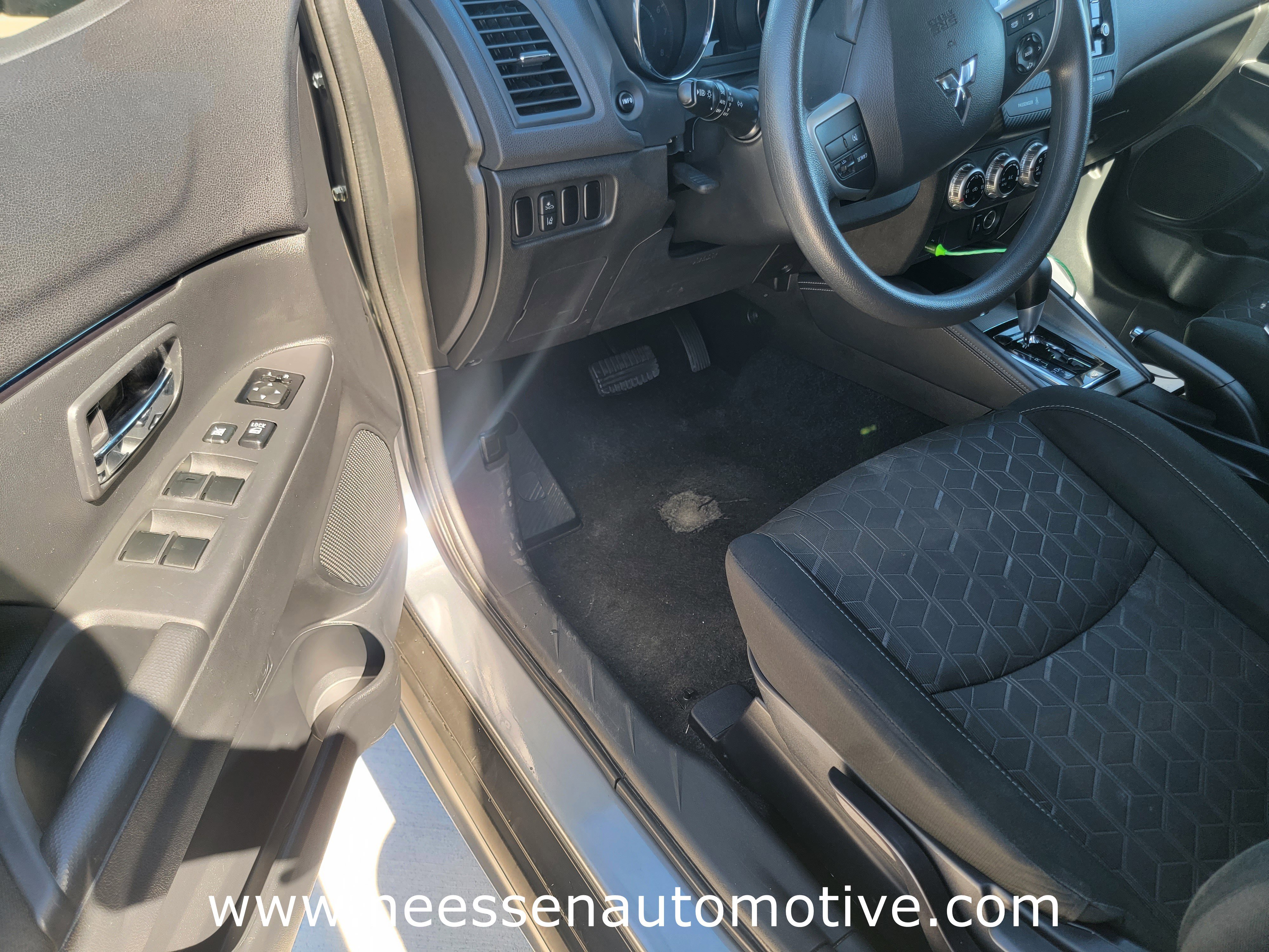 Used 2024 Mitsubishi Outlander Sport AWD image 14