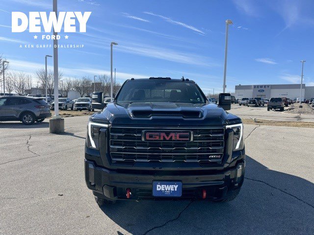 Used 2024 GMC Sierra 2500 AT4 w/ AT4 Premium Plus Package image 2