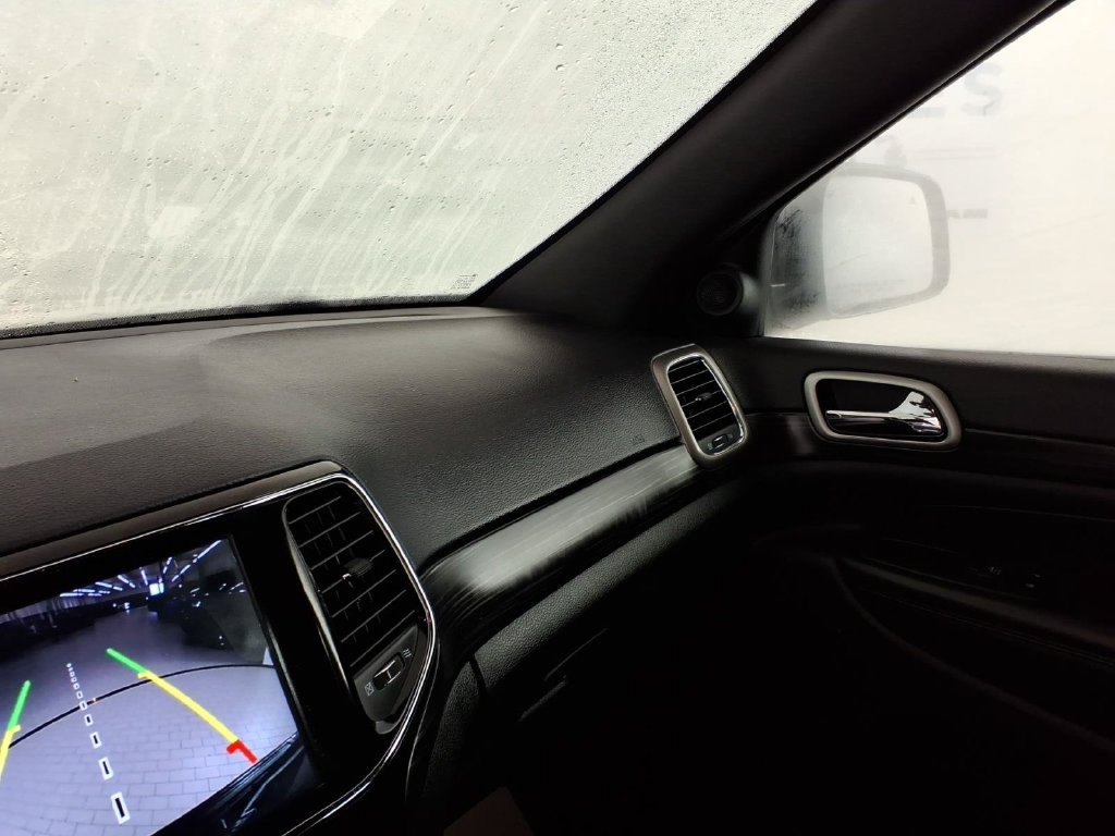 Used 2020 Jeep Grand Cherokee Altitude AWD/4WD image 23
