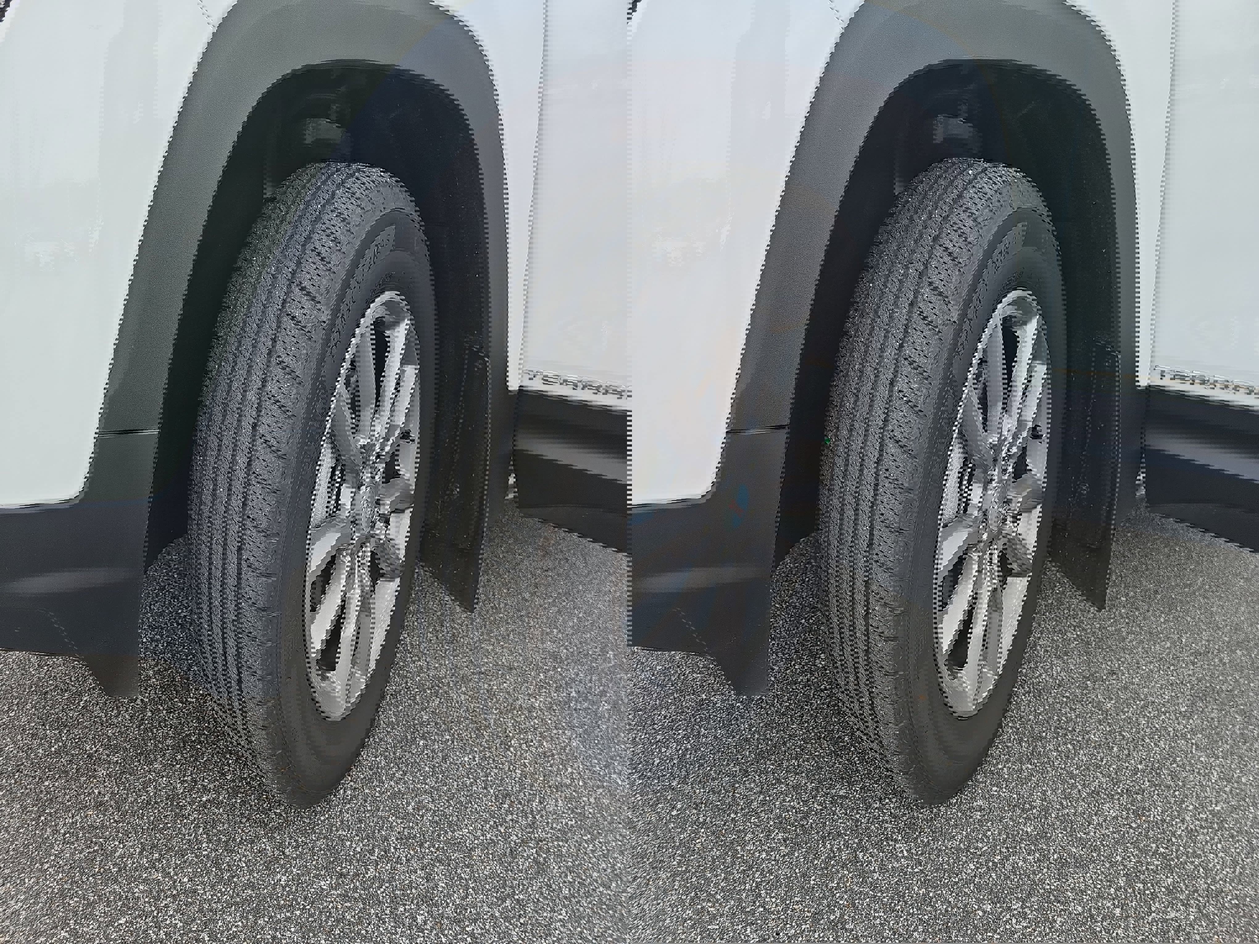 Used 2024 GMC Terrain SLT w/ Infotainment Package II image 32