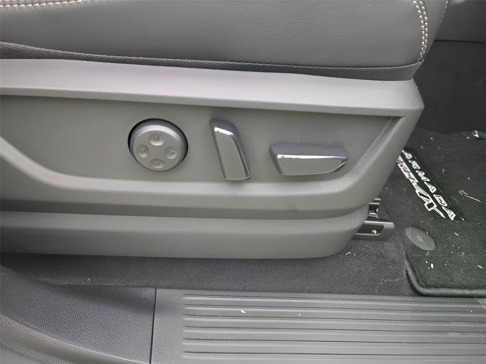 New 2026 Nissan Armada PRO-4X AWD/4WD image 6
