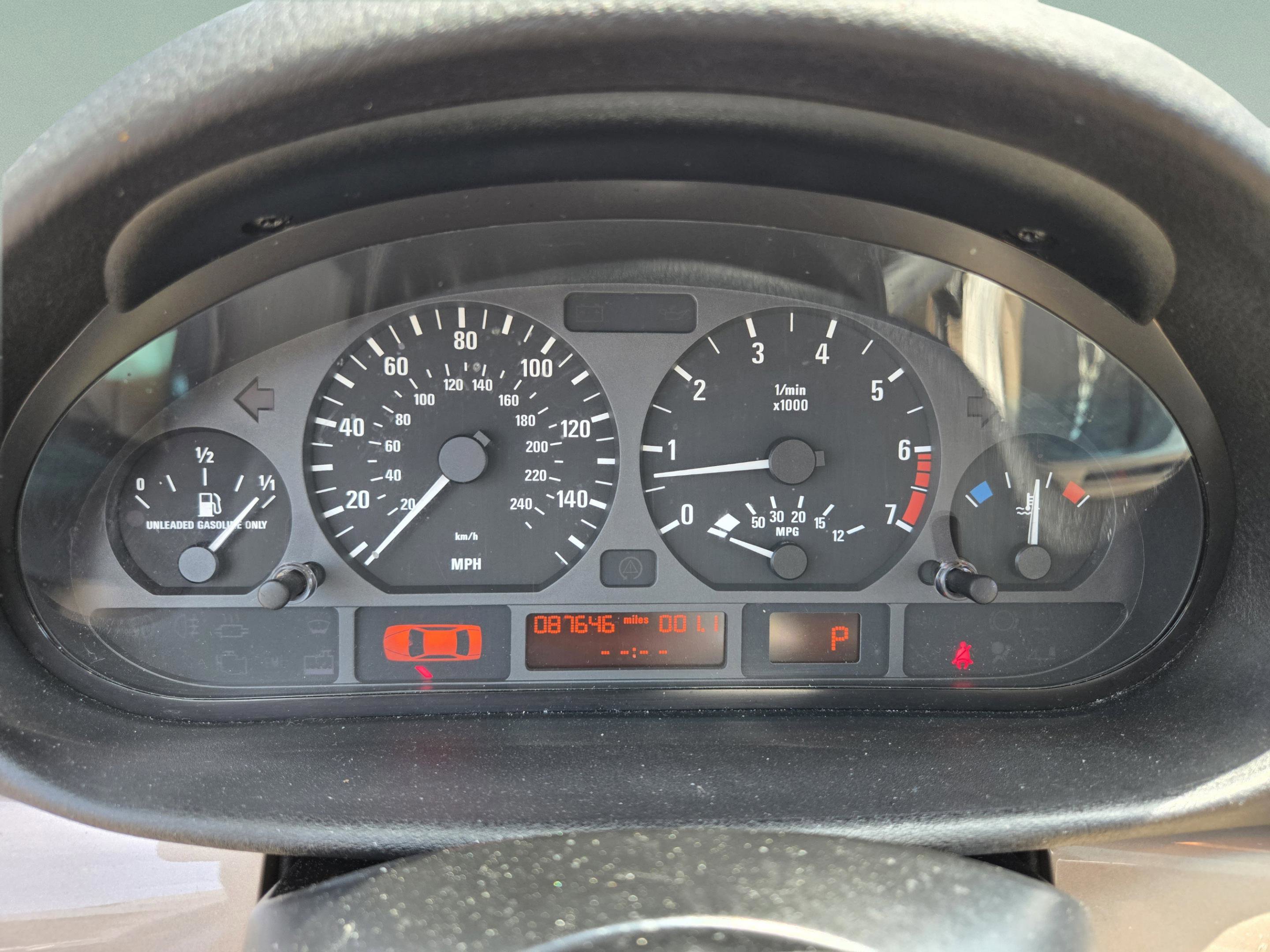 Used 2000 BMW 323i Sedan RWD image 18
