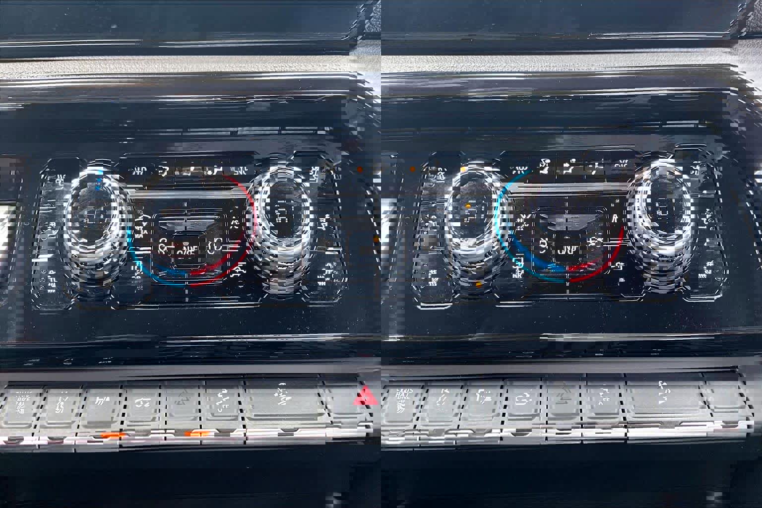 Used 2024 GMC Sierra 3500 AT4 w/ AT4 Premium Plus Package image 34