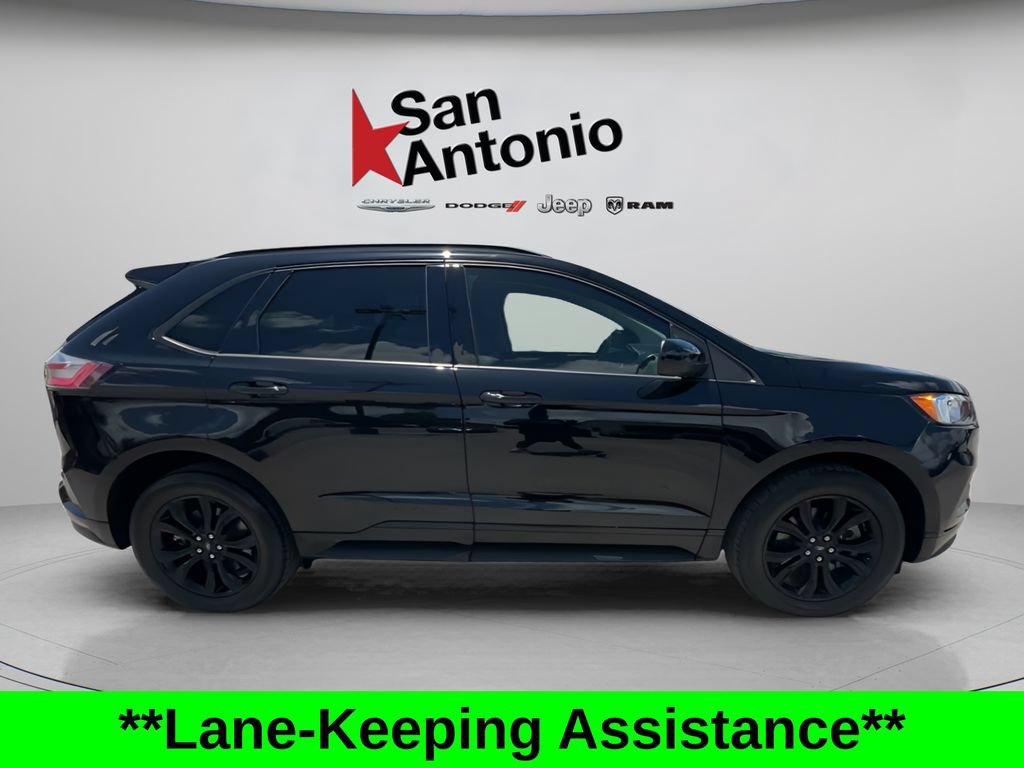 Used 2024 Ford Edge SE w/ Black Appearance Package AWD/4WD image 17