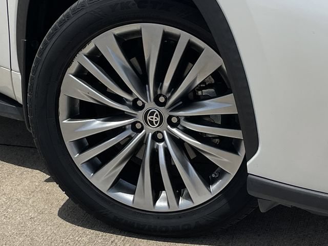 Used 2021 Toyota Highlander Platinum AWD/4WD image 9