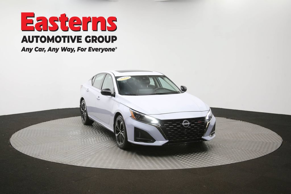 Used 2025 Nissan Altima 2.5 SR w/ SR Premium Package FWD image 51