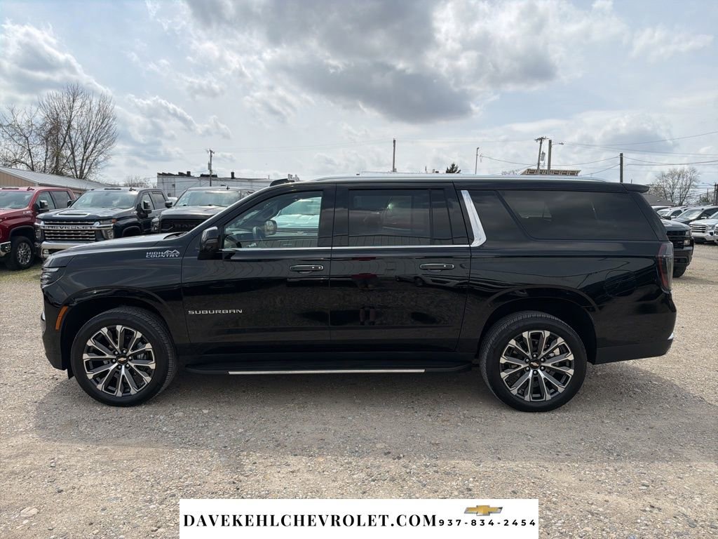 Used 2025 Chevrolet Suburban High Country w/ Sun And Tow Package AWD/4WD image 2