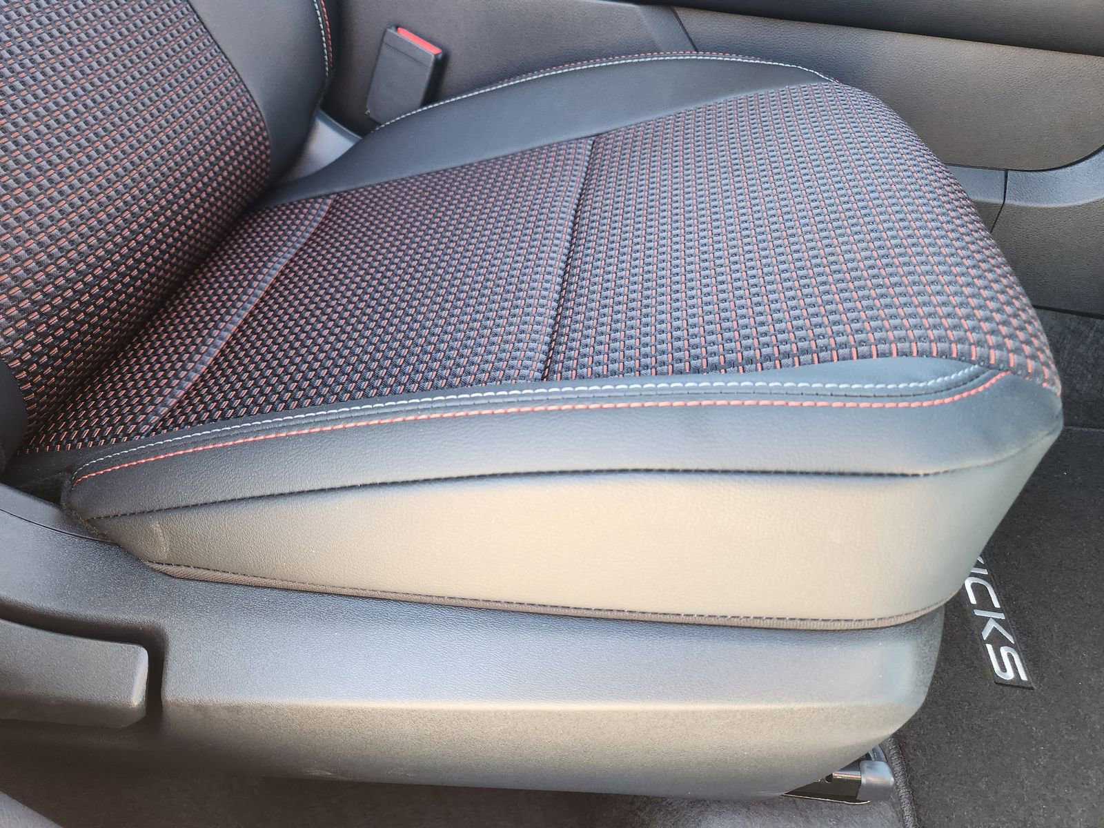 New 2026 Nissan Kicks SR w/ Cold Weather Package image 22