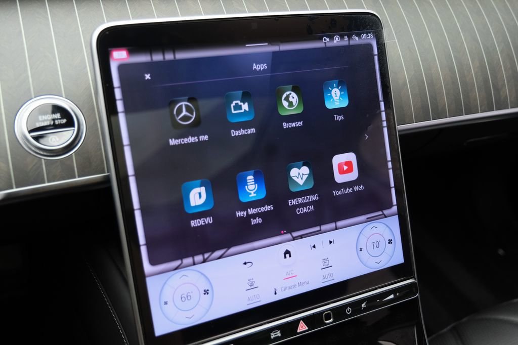 Used 2024 Mercedes-Benz Maybach S 680 4MATIC image 34