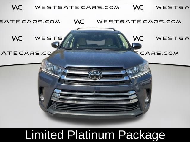Used 2017 Toyota Highlander Limited Platinum image 4