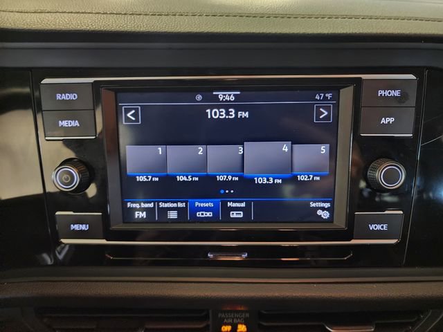 Used 2024 Volkswagen Jetta SE FWD image 24
