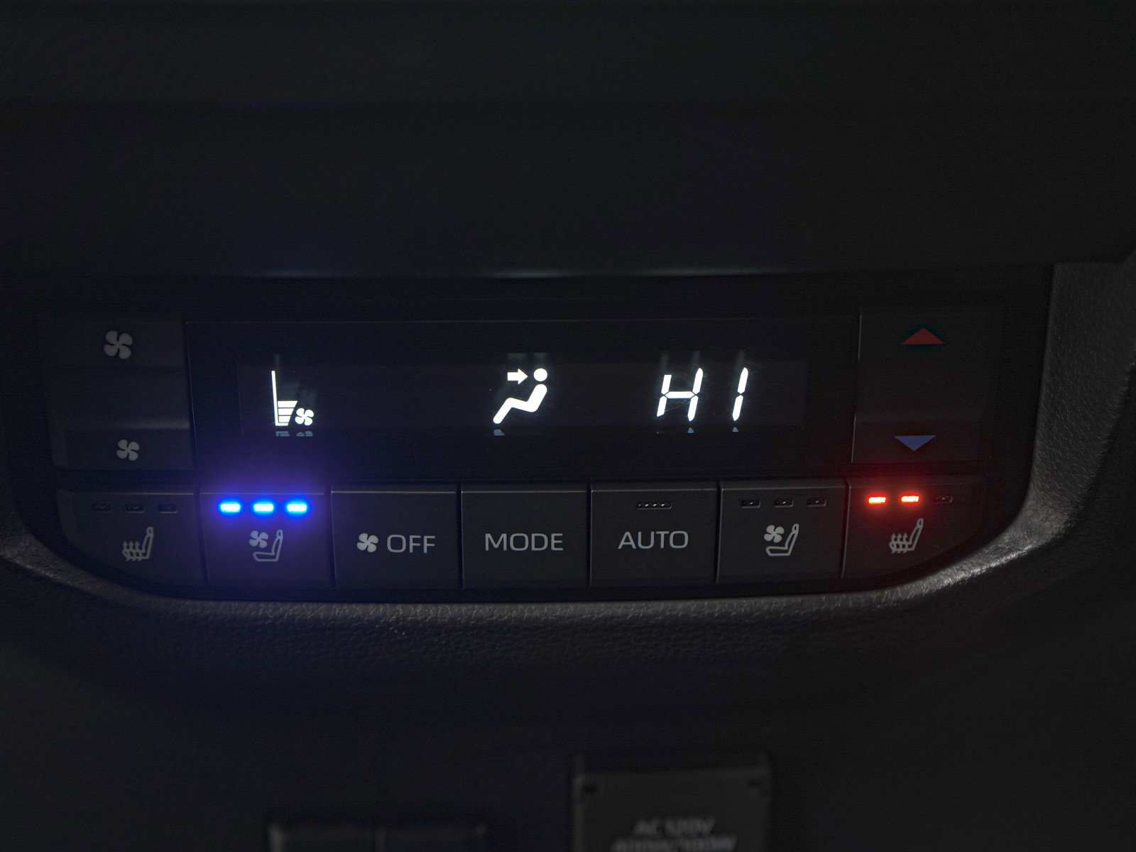 Used 2025 Toyota Sequoia Platinum image 24