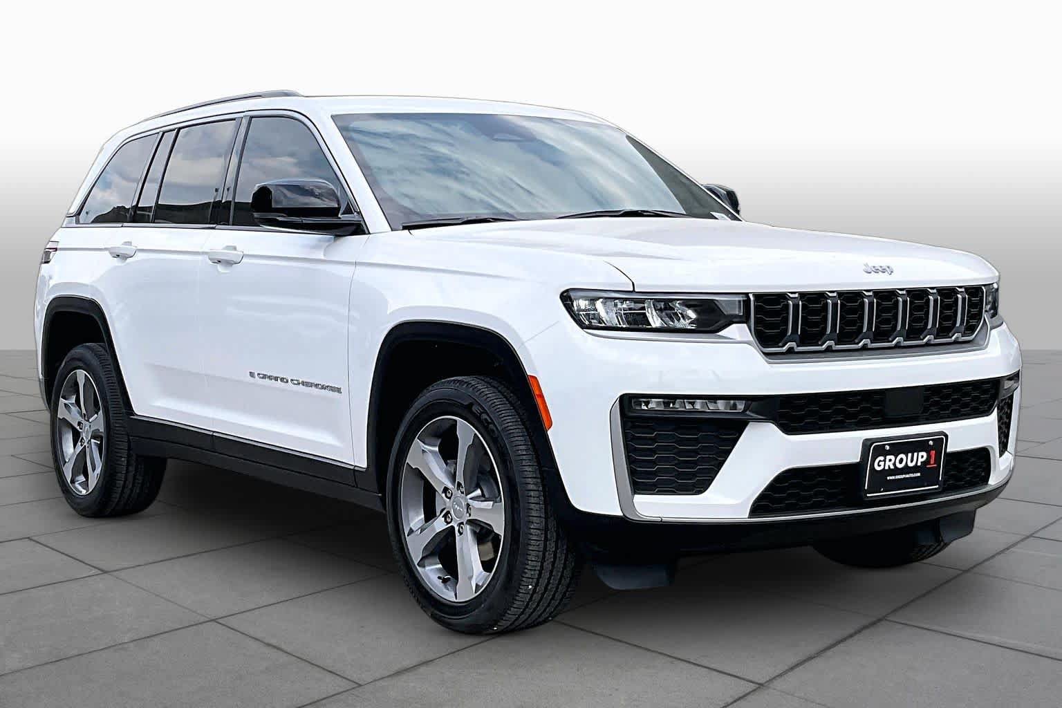 New 2026 Jeep Grand Cherokee Limited AWD/4WD image 2