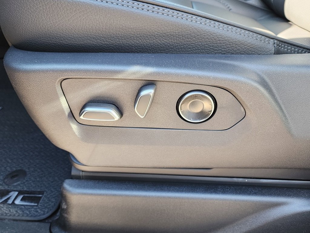 New 2026 GMC Yukon XL Denali w/ Sun & Power Step Package image 18