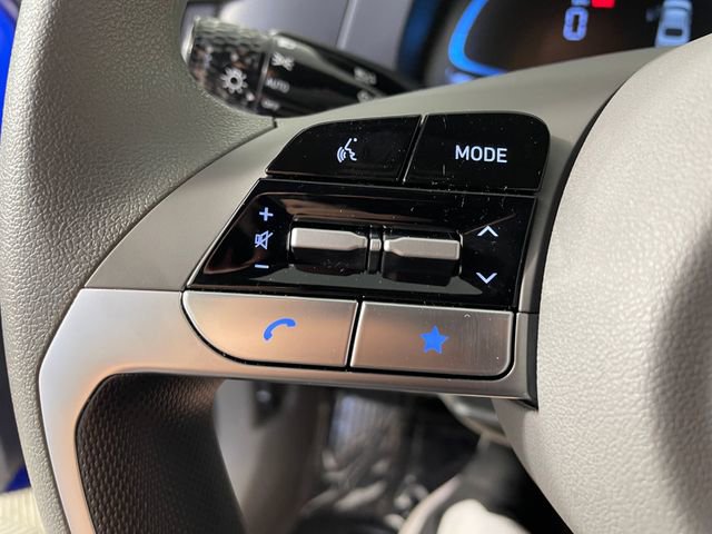 Certified 2025 Hyundai Elantra SE w/ Cargo Package image 12