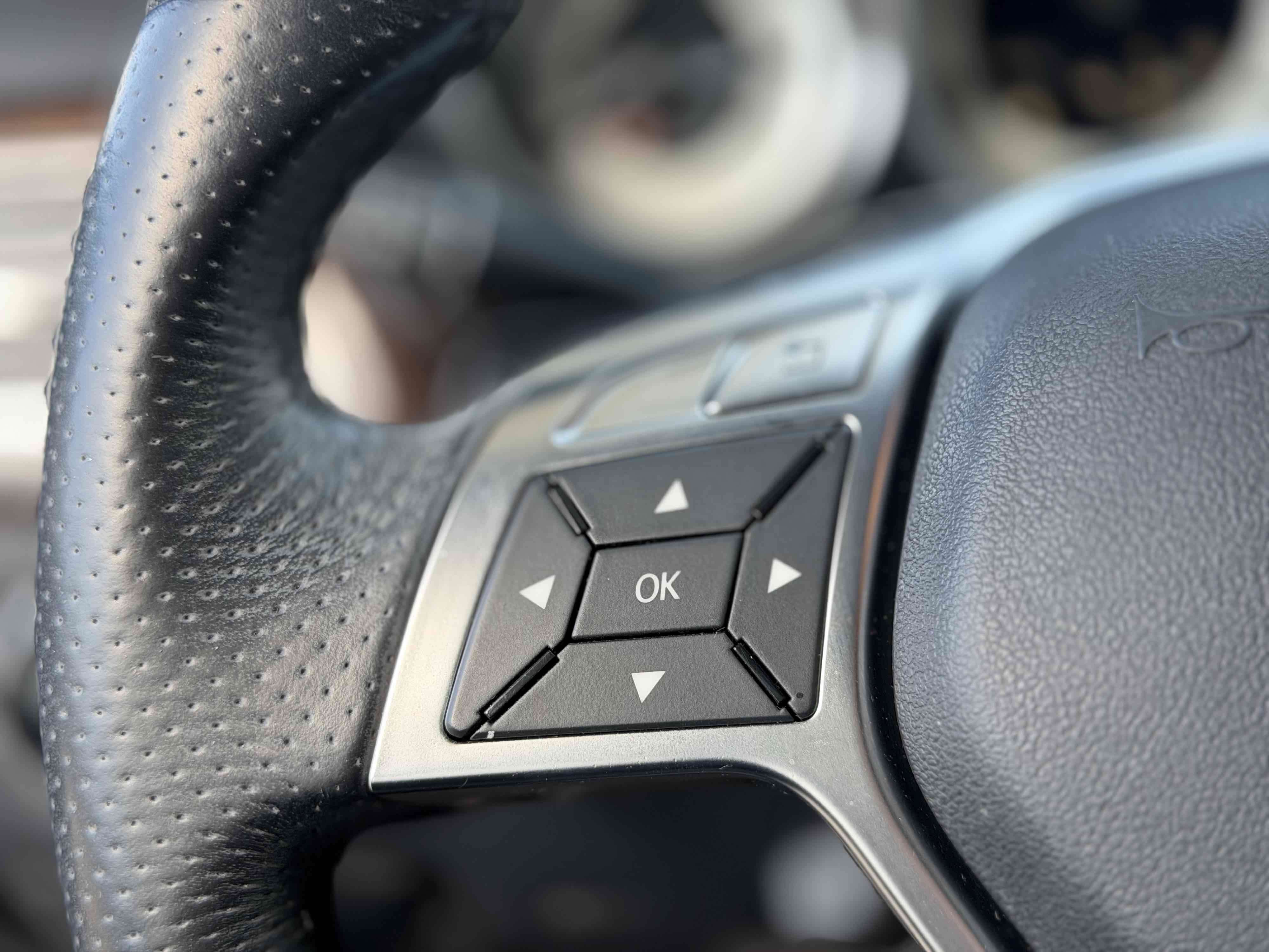 Used 2012 Mercedes-Benz CLS 550 image 30