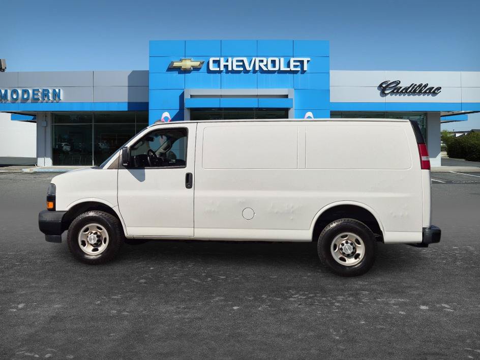 Used 2019 Chevrolet Express 2500 w/ Enhanced Convenience Package RWD image 2